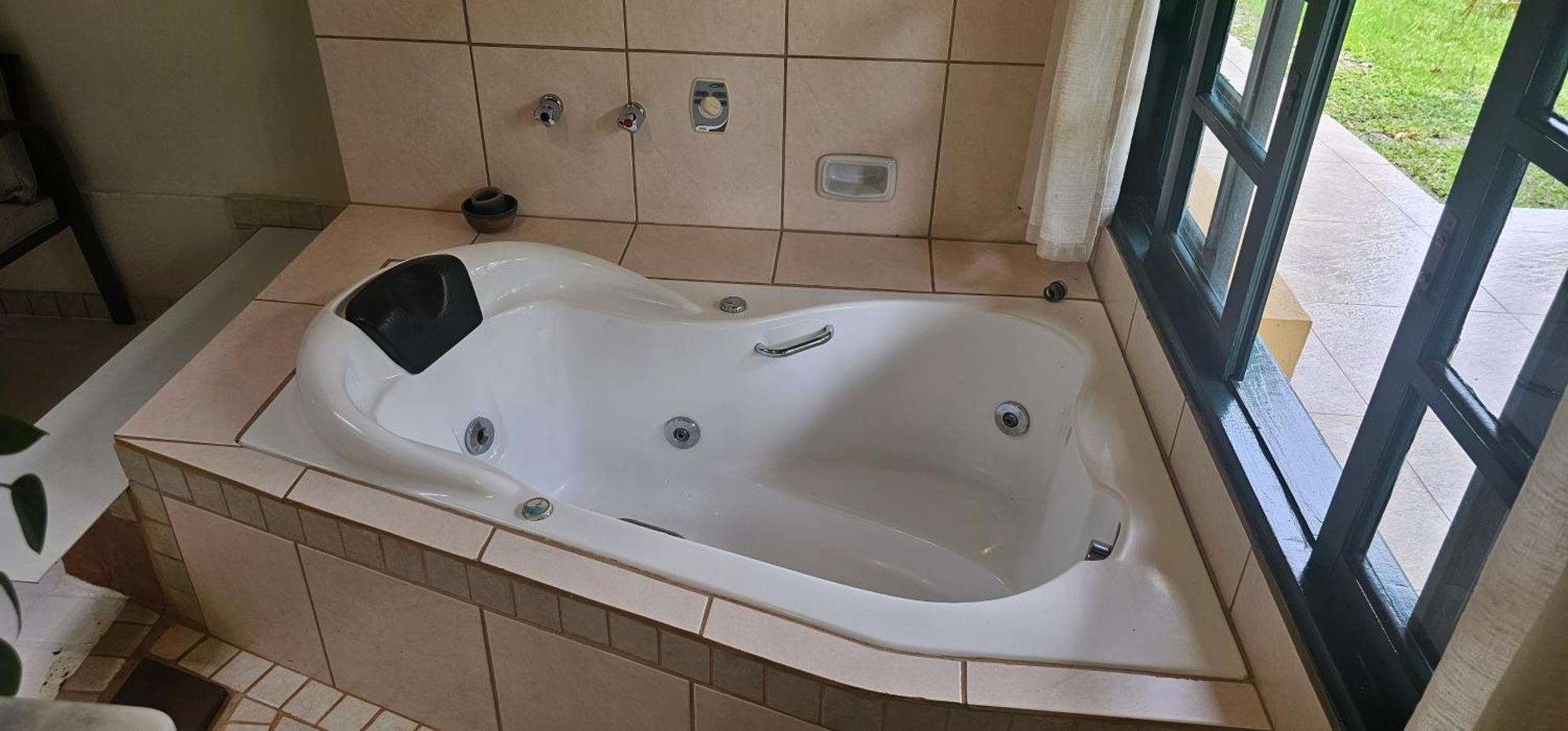 King Room Spa Bath